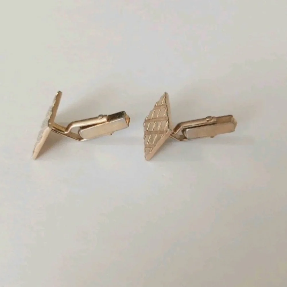 VTG Swank Gold Tone Rectangular Cufflinks Geometric Etched Grid Design MCM